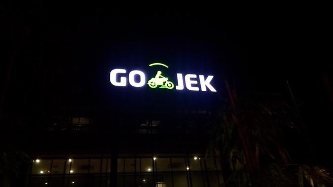 Logo Go-Jek di Kantor Go-Jek di Kawasan Kemang. Liputan6.com/Mochamad Wahyu Hidayat