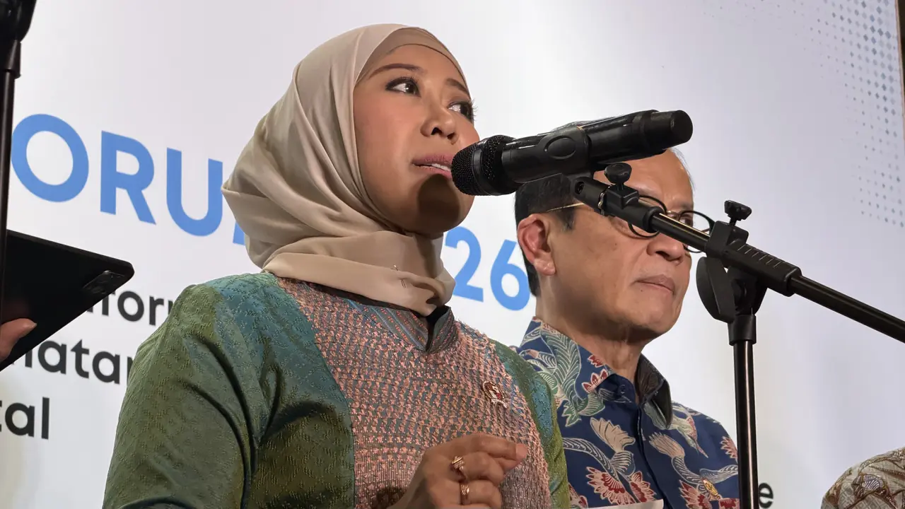 Menteri Komunikasi dan Digital (Menkomdigi) Meutya Hafid dalam acara OJK Banking Forum 2026, di Kantor OJK Gedung Radius Prawiro, Jakarta Pusat, Selasa (14/7/2026).  (Foto: Liputan6.com/Tira Santia)