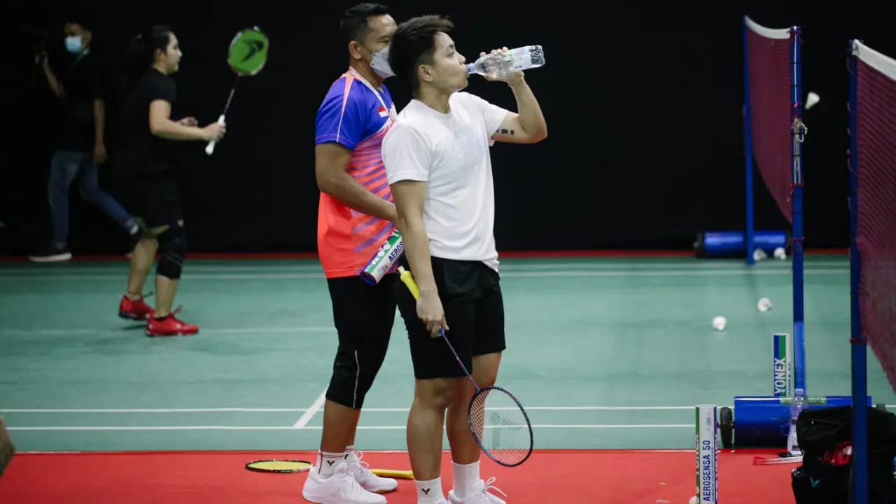 Apriyani Rahayu saat latihan di Indonesia Open 2021