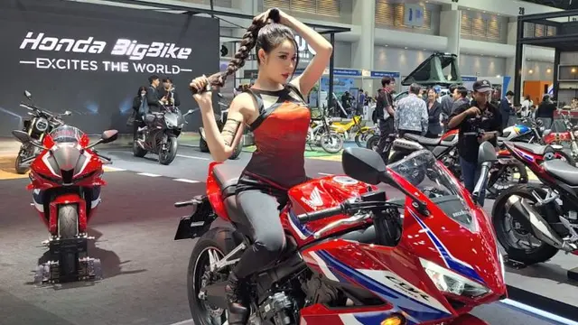 Pesona SPG Cantik yang Hiasi Thailand International Motor Expo 2023 (Arief A/Liputan6.com)