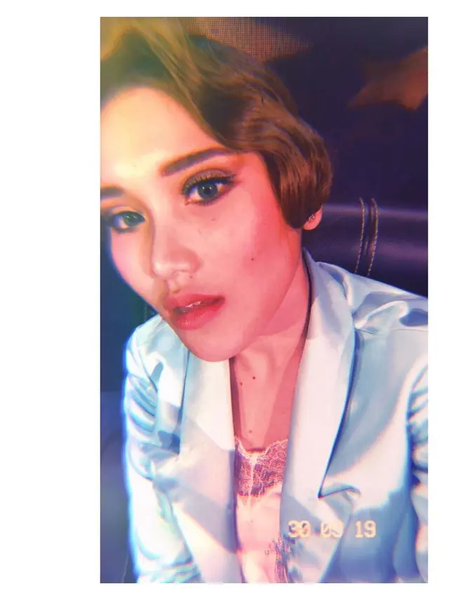 Masuk Nominasi Wajah Tercantik TC Candler, Ini 6 Potret Ayu Ting Ting yang Bikin Pangling