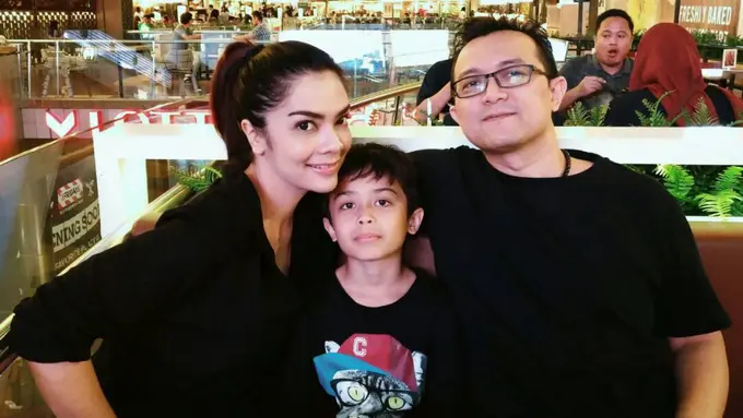 [Bintang] Nova Soraya dan Kin Aulia