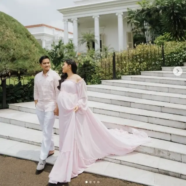 Desainer Indonesia Langganan Artis Internasional Ungkap Merancang Gaun Maternity Shoot Erina Gudono