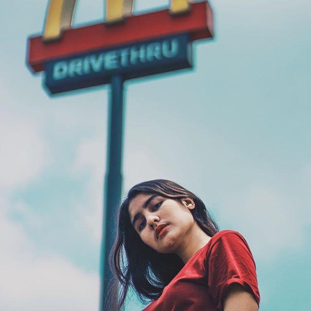 Terpaut Usia Tujuh Tahun, Ini 6 Potret Bianca Anak Sambung Qory Sandioriva