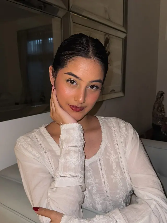 6 Potret Raia Wahab Anak 'Mbak Yul' yang Kini Jadi Model, Finalis Gadis Sampul 2020