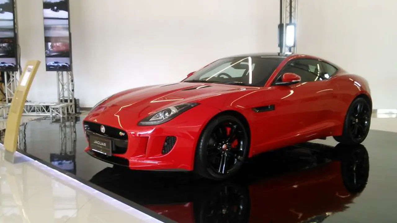 Showroom JLR South Jakarta Banjir Promo Menarik