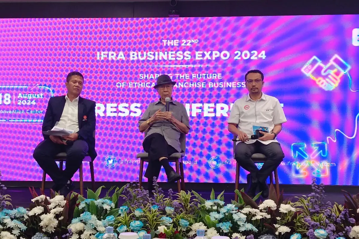 Ketua Asosiasi Franchise Indonesia (AFI), Anang Sukandar dalam acara konfrensi pers The 22nd International Franchise, Lisence and Business Concept Expo and Conference (IFRA) 2024, Jakarta, Rabu (7/8/2024). (Tim Bisnis)