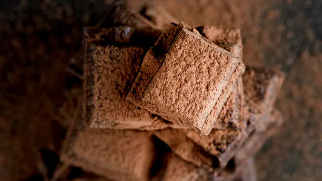 Cara Melelehkan Cokelat yang Halus dan Anti Gagal, Simak Triknya
