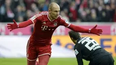 Berikut video selebrasi terburuk Bundesliga Jerman dari channel youtube Bundesliga. Selebrasi Robben di pertandingan Bayern Munchen vs Eintracht Braunschweig pada musim 2013/2014 masuk dalam nominasi tersebut.