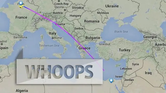 Dari unggahan tersebut terlihat gambar garis berwarna ungu yang merupakan rute penerbangan pesawat EgyptAir MS804 terputus, ketika menuju Mesir.
