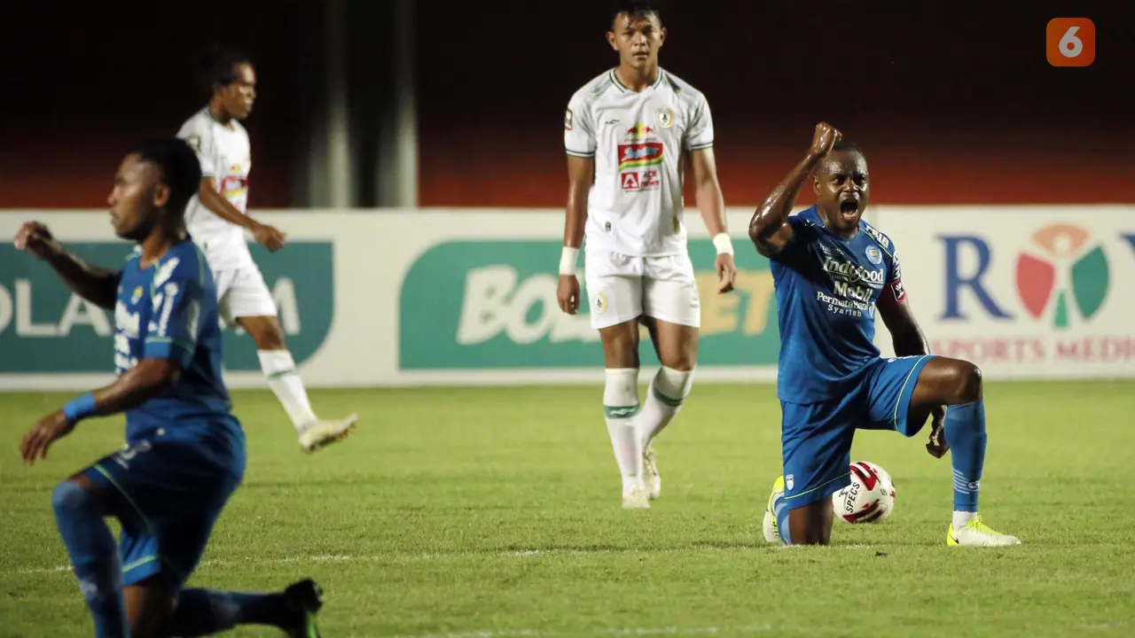 Persib Bandung vs PS Sleman