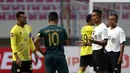 Satu-satunya pertandingan yang bersih dari kartu merah saat ia pimpin adalah laga Barito Putera melawan Persikabo 1973 di Stadion Manahan, Solo. Ia hanya mengeluarkan dua kartu kuning dari sakunya. (Foto: Bola.com/Ikhwan Yanuar)