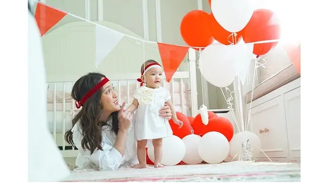 7 Potret Shandy Aulia Ajak Baby Claire Rayakan HUT RI ke-75, Seru Banget