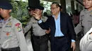 Wakil Ketua MKD yang baru dilantik, Kahar Muzakir menjadi sorotan setelah diketahui keluar dari ruangan Setya Novanto sebelum berlangsungnya sidang MKD, Senayan, Jakarta, Selasa (1/12/2015). (Liputan6.com/Johan Tallo)