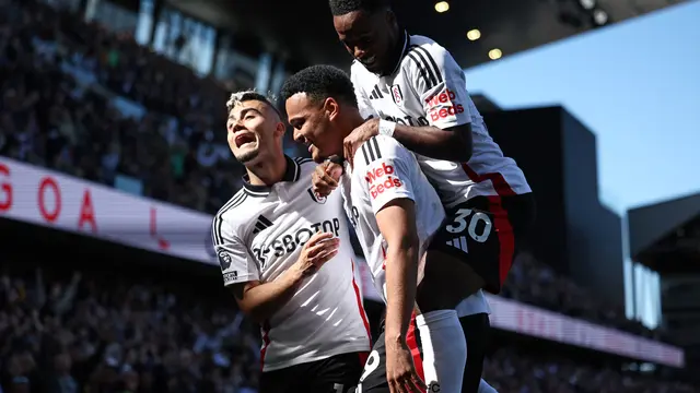 Selebrasi pemain Fulham saat kalahkan Liverpool di Liga Inggris 2024/2025