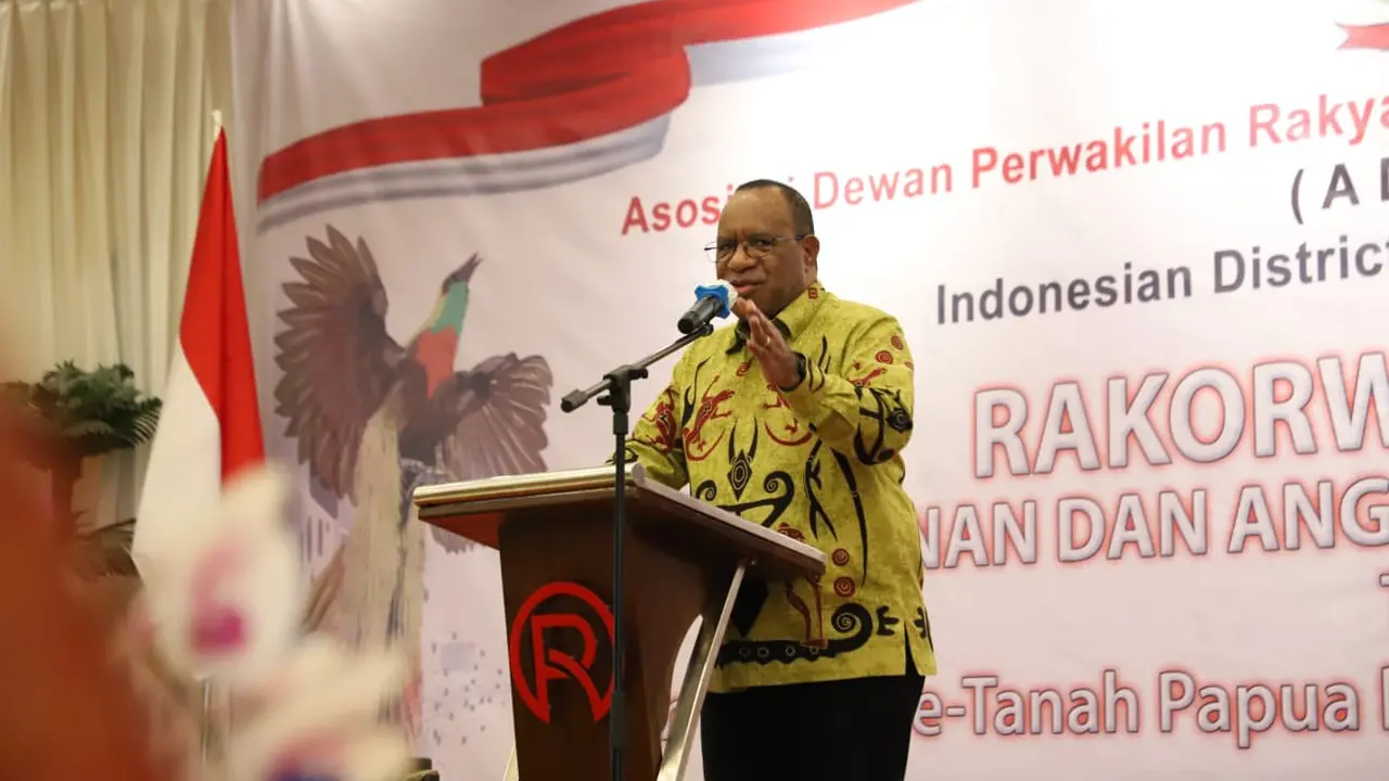 Wakil Menteri Dalam Negeri.