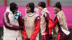 Pemain Bayern Munchen menjalani sesi latihan dengan penuh canda tawa jelang menghadapi Slovan Bratislava di Liga Champions. (AP Photo/Matthias Schrader)