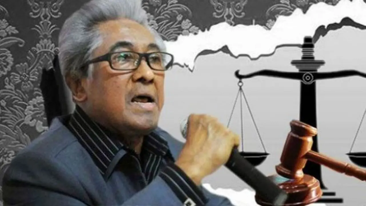 [Bintang] 8 Pekerjaan Ini Pernah Adnan Buyung Nasution Jalani