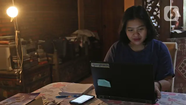 Potret Para Karyawan Saat Work From Home