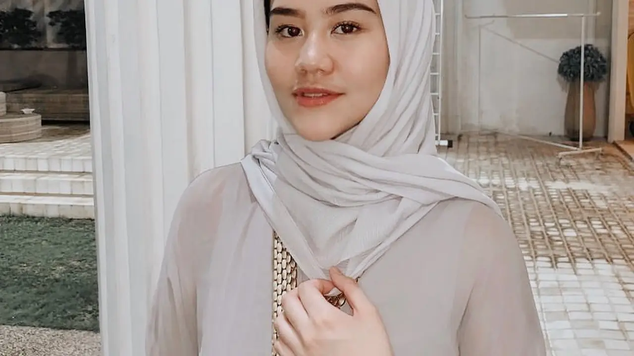 7 Potret Aaliyah Massaid saat Tampil Berhijab, Banjir Pujian