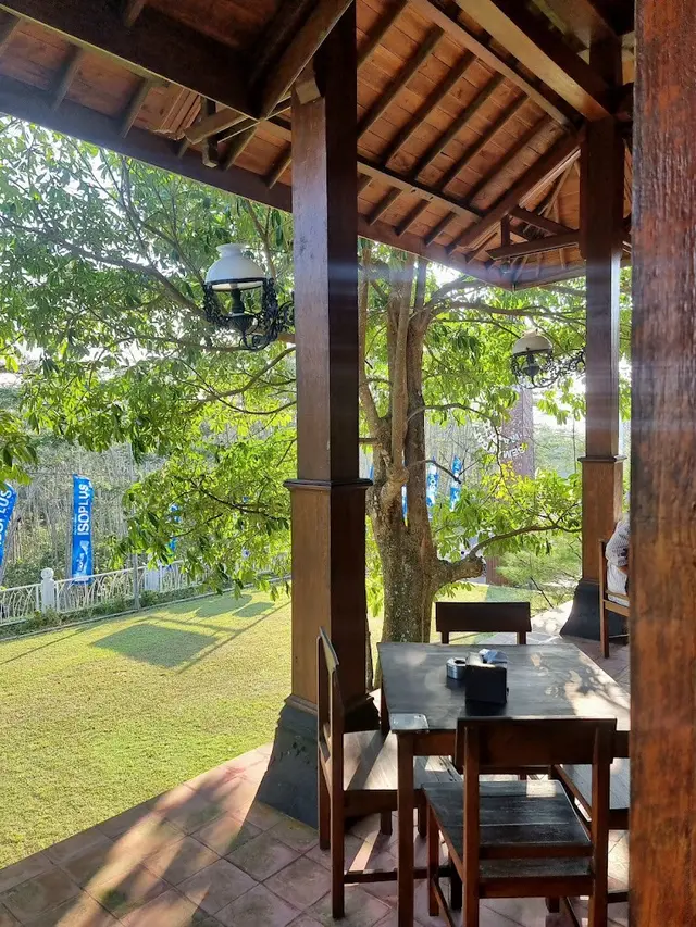 Rekomendasi Tempat Makan Dekat HeHa Sky View