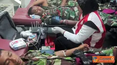 Citizen6, Surabaya: Keikutsertaan Korps Marinir dalam kegiatan donor darah ini merupakan bentuk kepedulian dan peran serta Korps Marinir dalam peringatan hari Armada. (Pengirim: Budi Abdillah)