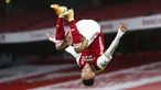 Pierre-Emerick Aubameyang - Bomber Arsenal ini tak perlu lagi diragukan dalam urusan membobol gawang lawan. Direkrut dengan mahar sebesar 63,75 juta euro atau Rp1,07 triliun, Aubameyang telah menyumbang 88 gol serta 20 assist. (Foto: AP/Catherine Ivill)