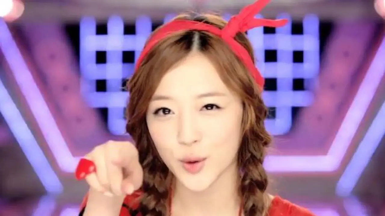Giliran Sulli f(x) Dikabarkan Hamil