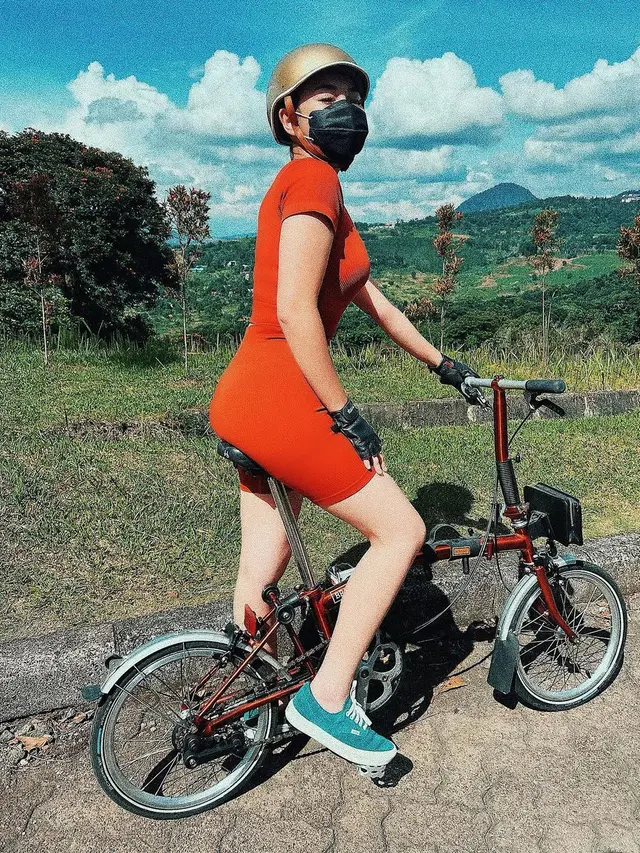 Gaya Amanda Manopo Saat Berolahraga (foto: instagram/@amandamanopo)