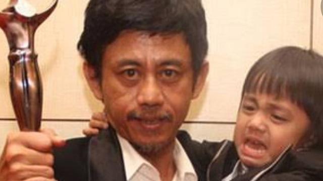 6 Potret kenangan Epy Kusnandar dan Quentin anak dari pernikahan dengan Karina Ranau