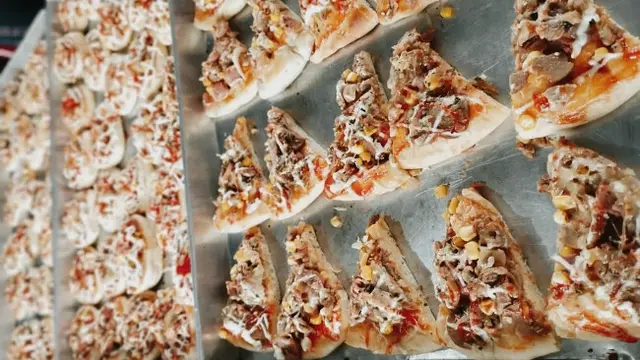Pizza buatan narapidana di Lapas Perempuan Pekanbaru.