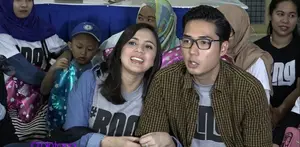 Baru saja menjalani kehidupan suami istri selama beberapa bulan, Rizky Kinoz sudah harus ‘puasa’ karena sang istri tengah mengandung anak pertamanya.