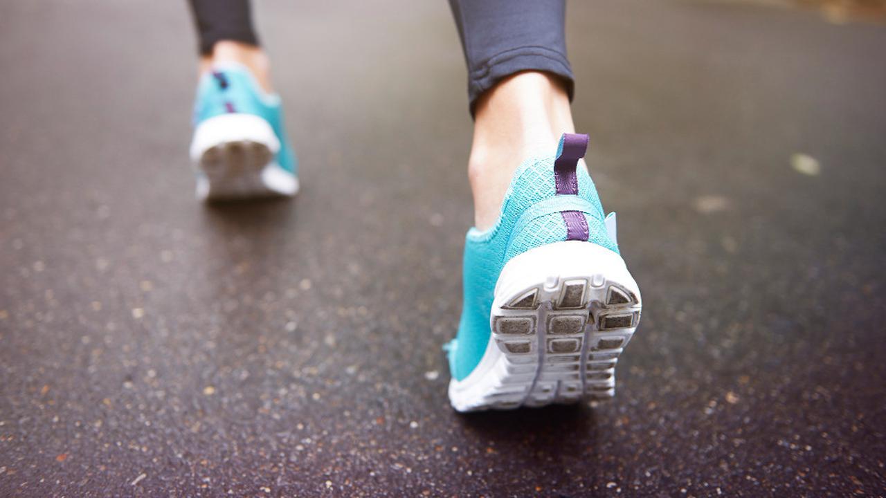 Ilustrasi sepatu lari