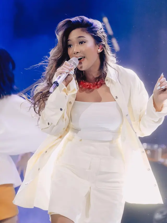 Disebut Makin Berisi, Ini 6 Potret Terbaru Marion Jola yang Makin Bikin Kagum