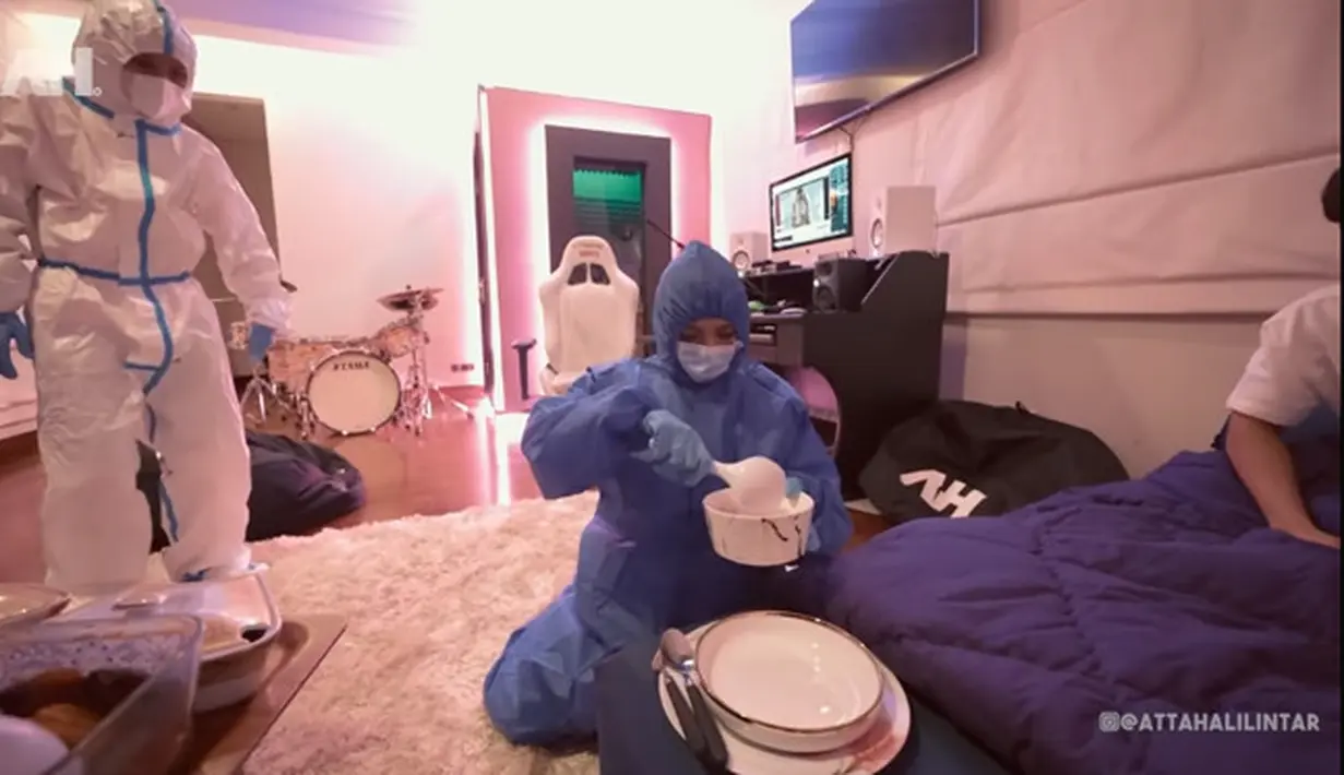 Atta Halilintar dan Aurel Hermansyah (Youtube/ Atta Halilintar)