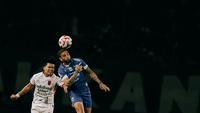 Momen Bali United kalah melawan Persib Bandung pada lanjutan BRI Super League 2025/2026 hari Minggu (12/04/2026). (Alit Binawan/Bola.com)