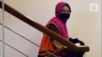 Kepala Dinas Pekerjaan Umum, Bina Marga, dan Sumber Daya Air nonaktif, Sunarti Setyaningsih akan menjalani pemeriksaan oleh penyidik di Gedung KPK, Jakarta, Senin (4/5/2020). (merdeka.com/Dwi Narwoko)