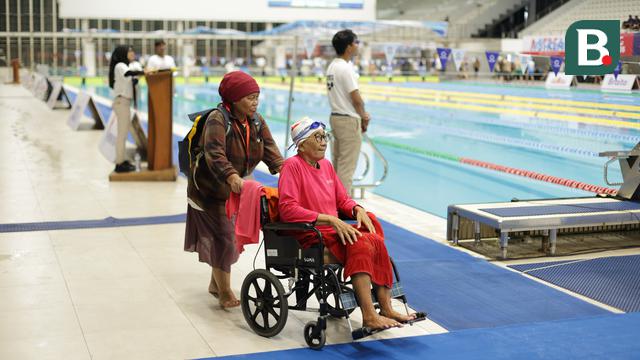 Eyang Kartini: Ayo Berenang!
