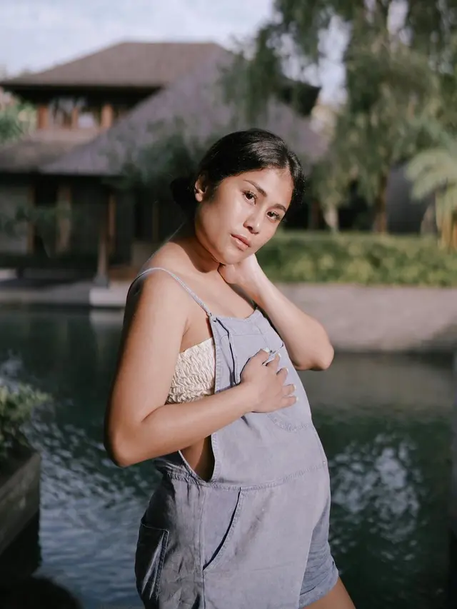 Usia Kehamilan 9 Bulan, Ini 7 Potret Gya Istri Tarra Budiman Pamer Baby Bump