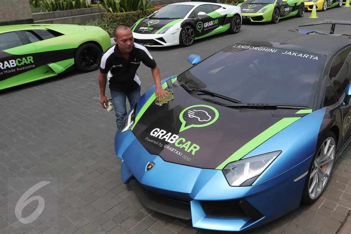 20151021-Di Jakarta, Lamborghini Dijadikan Armada Taksi Gratis