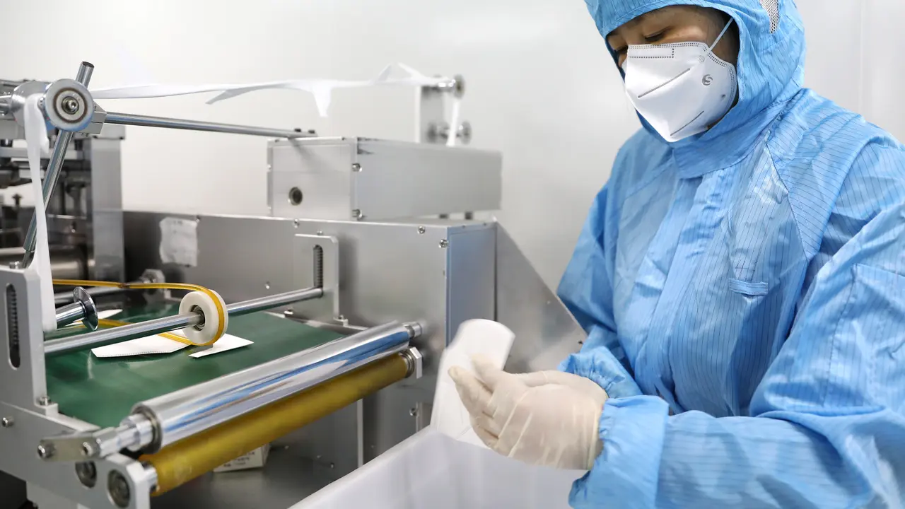 Lawan Virus Corona, China Kebut Produksi Masker N95