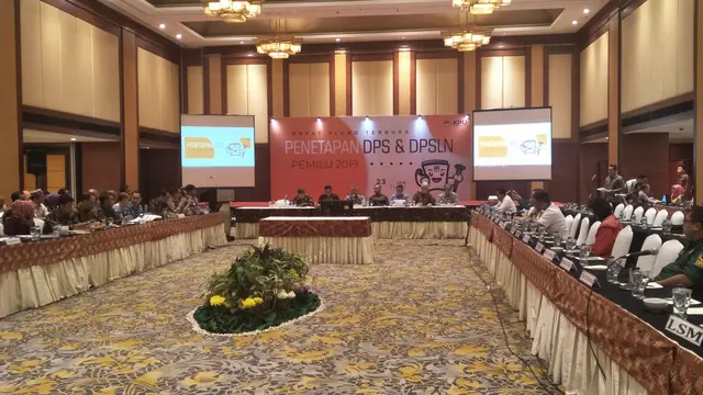 KPU menggelar rapat penetapan DPD dan DPSLN Pemilu 2019