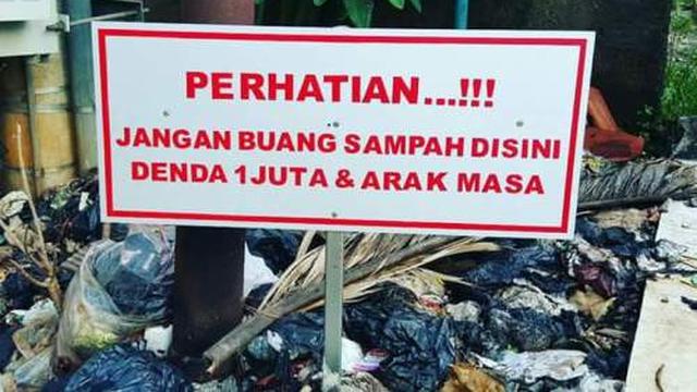 6 Tulisan Buang Sampah Pakai Ancaman Ini Ngeri-Ngeri Sedap, Kocak
