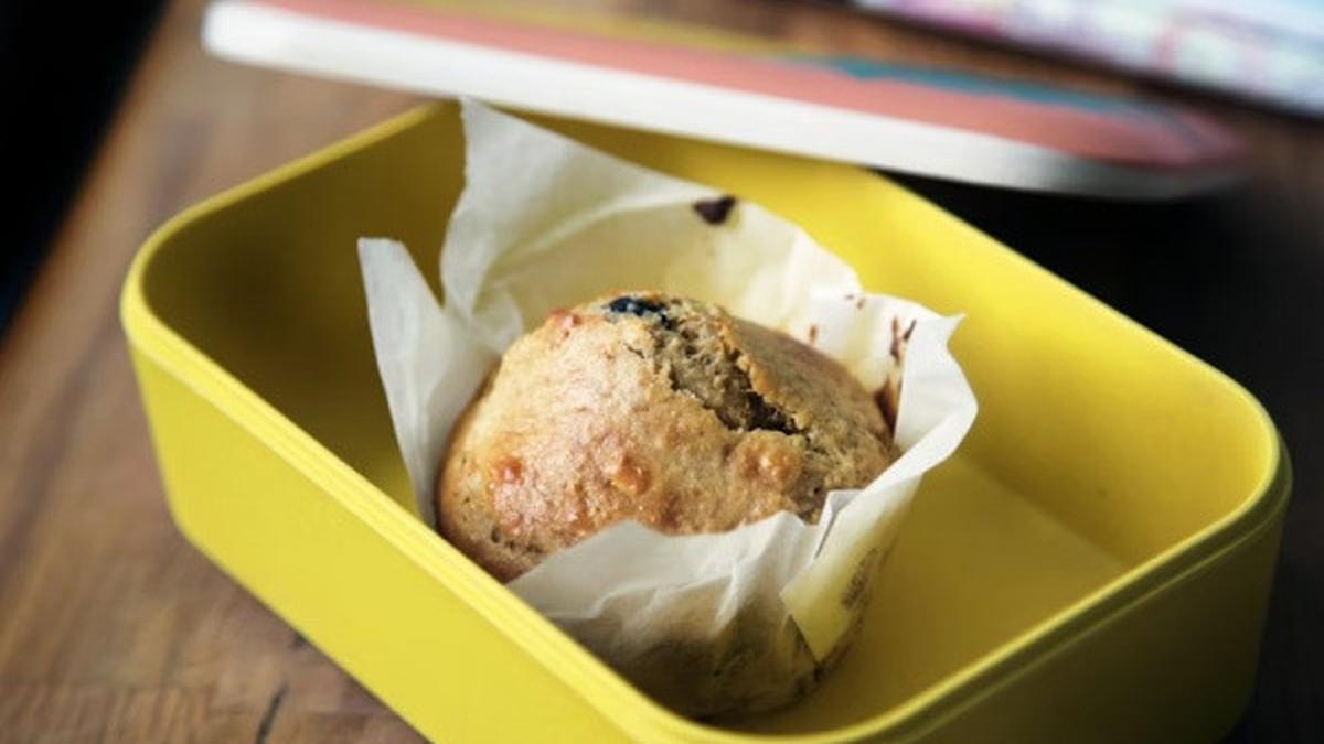 7 Cara Membersihkan Wadah Makanan Plastik Menguning Tanpa Pemutih, Aman Digunakan