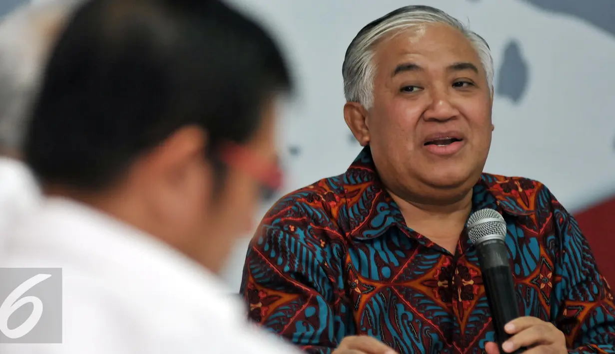 Din Syamsuddin memberikan keterangan pers saat deklarasi Dewan Nasional Pergerakan Indonesia Maju (PIM) di Jakarta, Senin (4/4/2016). Dewan Nasional PIM menggalang potensi kemajemukan untuk ikut memajukan kehidupan bangsa. (Liputan6.com/Johan Tallo)