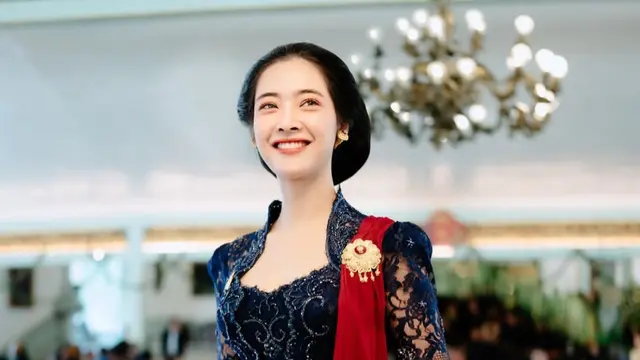 Kebaya mewah Dara Sarasvati jadi sorotan. (credit:instagram.com/darasarasvaati)