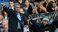 Penampilan Manchester City hampir sama dengan saudara sekota MU yaitu tidak konisten 'hot and Cold', tetapi rumor berkembang mengaitkan beberapa pelatih termasuk Jose Mourinho. (AFP Photo/Justin Tallis/Paul Ellis)