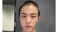 Jin BTS. (Weverse via Soompi)