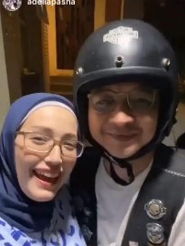 6 Momen Pasha Ungu Ajak Istri Riding Naik Motor Gede, Sangat Antusias