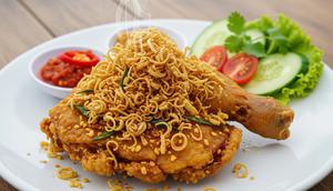 Ayam Goreng Bumbu Lengkuas/Ide Jualan Lauk Sederhana tapi Cepat Habis Dijual (Sumber: gemini.com)